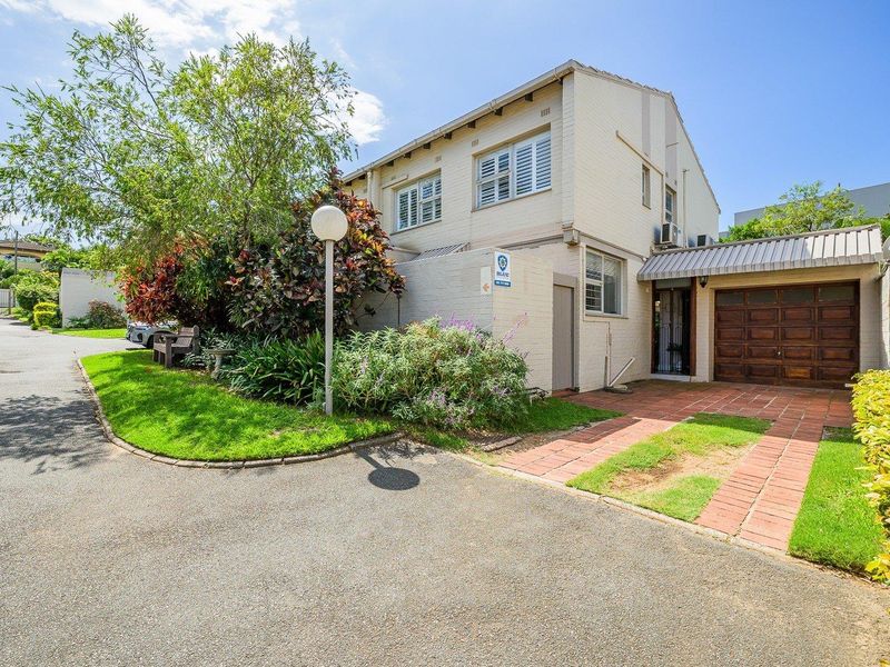 Hendra Estates -NEW ON THE MARKET! Stunning, Pet-Friendly Townhouse For Sale In Prime Umhlanga - Photo 2