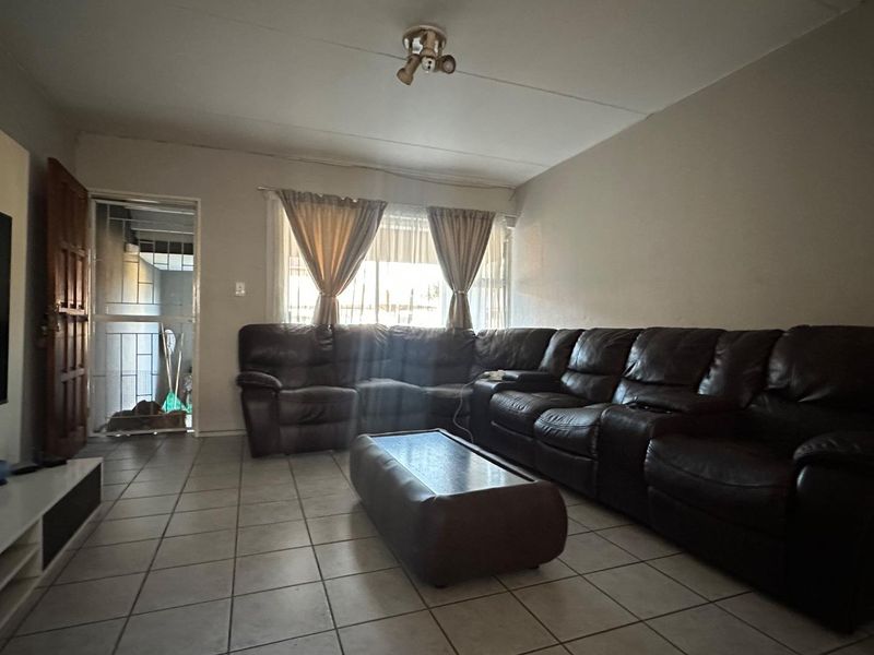 Only one left for this price! Exclusive mandate. - Photo 3