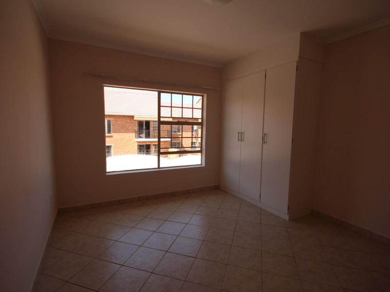 2 Bedroom Ground Floor Apartment. - Photo 8