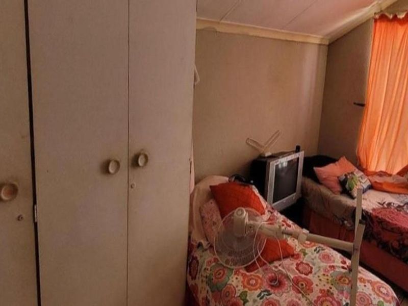 Priced to sell property - Photo 9