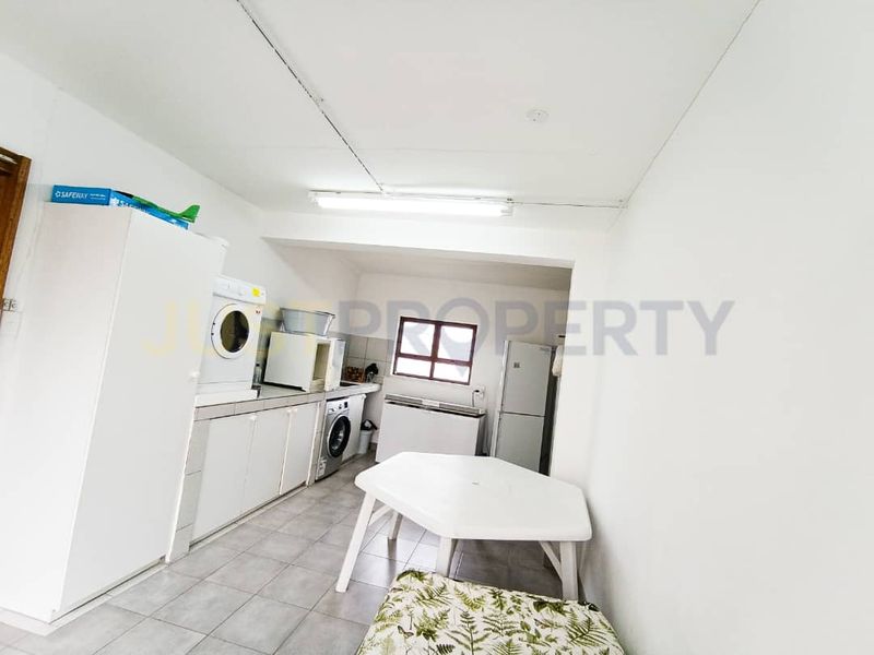 Luxury Townhouse CBD - Photo 5