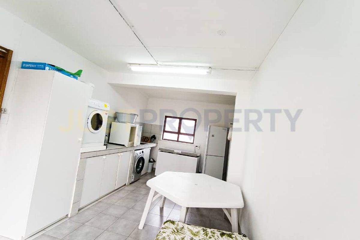 Luxury Townhouse CBD - Photo 5