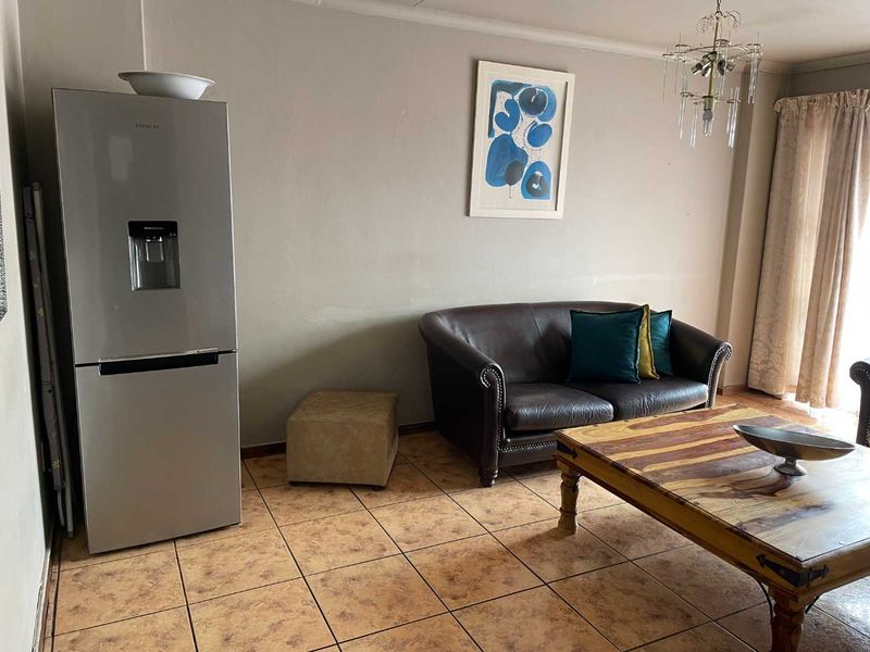 2 Bedroom Flat in Silverton FOR SALE - Photo 6