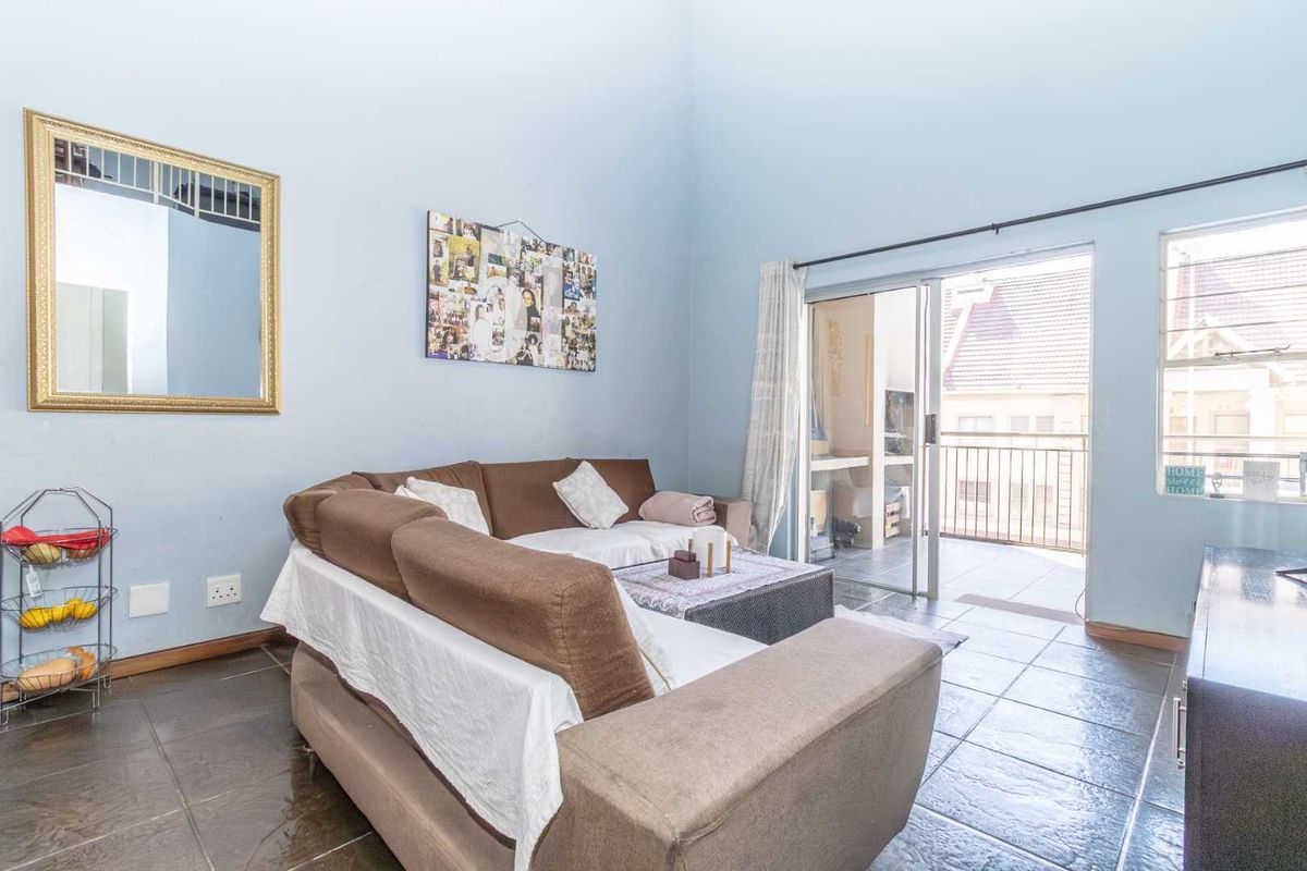 Perfect for the investor or first time buyer! - Photo 2