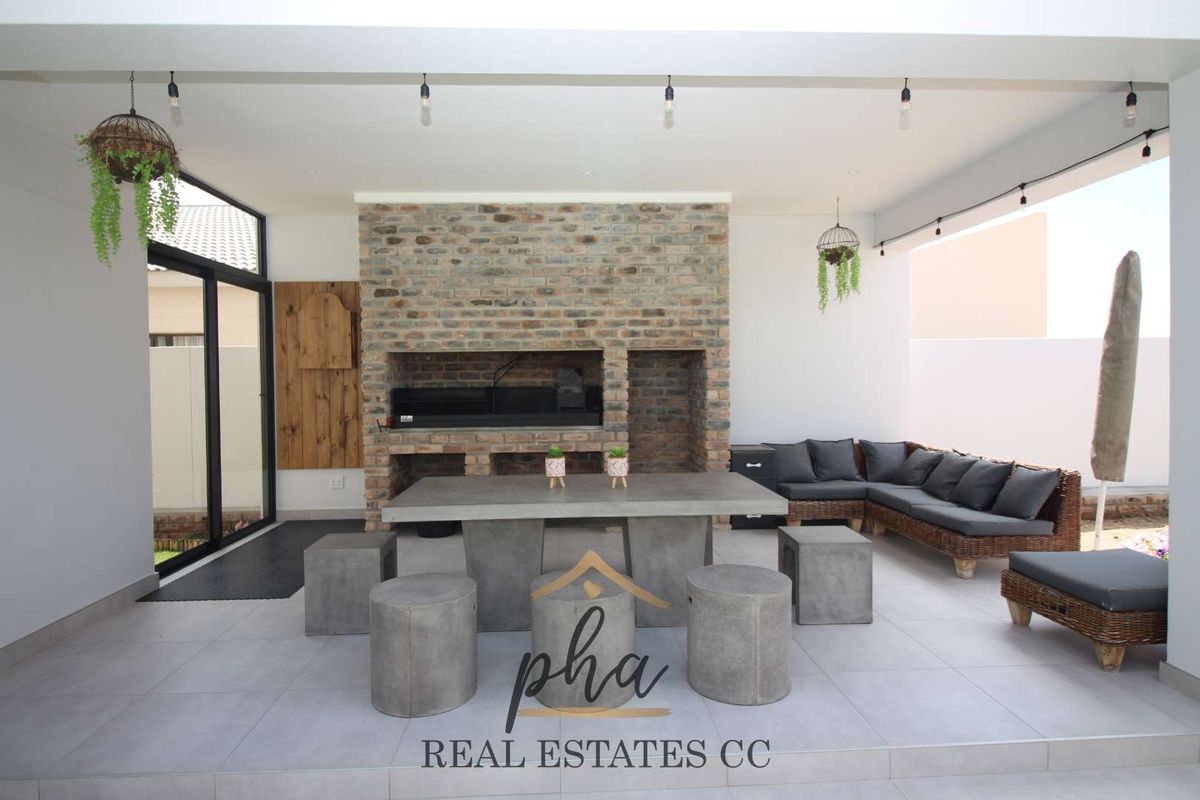 4 Bedroom Family home for sale - Swakopmund (Kramersdorf) - Photo 4