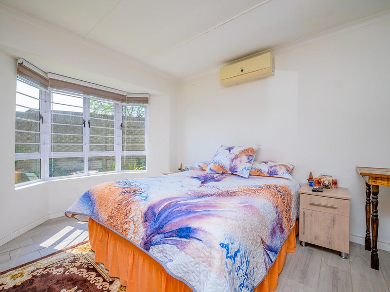2 Bed Simplex in Secure Complex - Photo 8