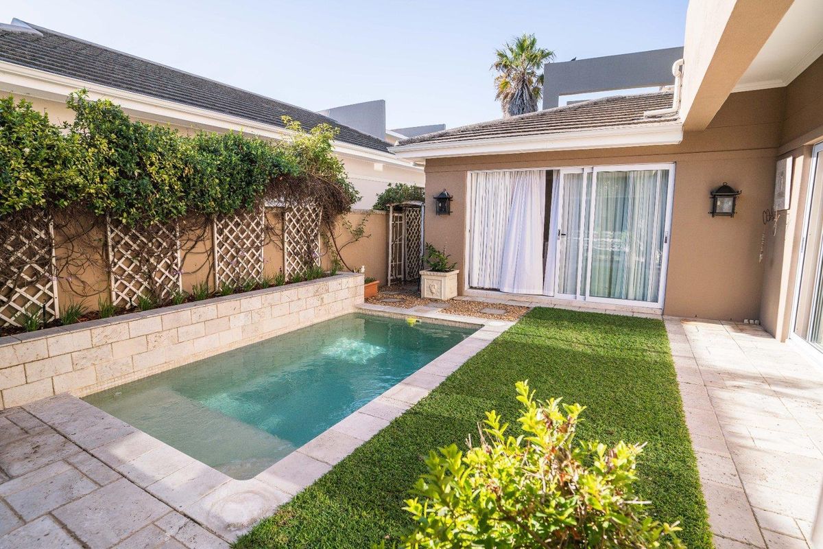 Furnished 4 Bedroom house to rent in Sunset Links. - Photo 5
