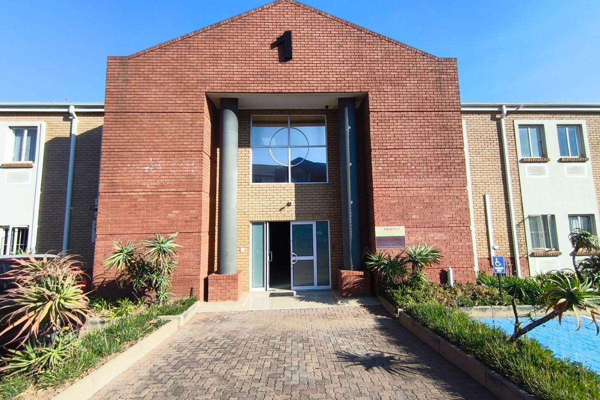 231m2 Office Space To Let in Midrand - Photo 3
