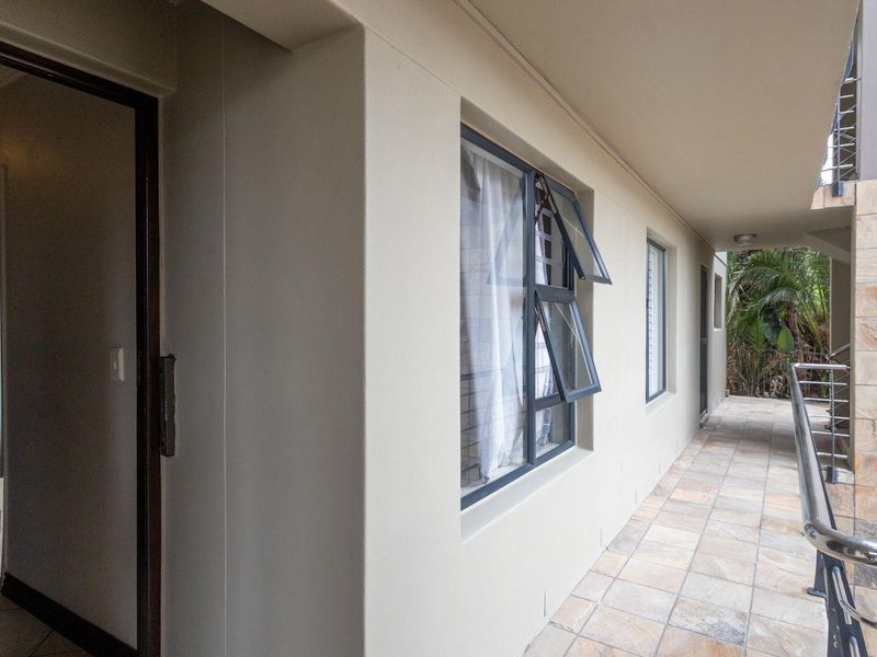 Welcome to Your Coastal Haven – A Warm and Inviting Ground Floor Apartment Just Moments from the Beach! - Photo 6