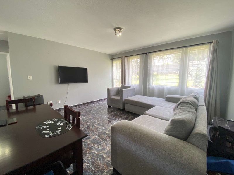 Value Beyond Belief - Ground Floor Unit - Photo 4