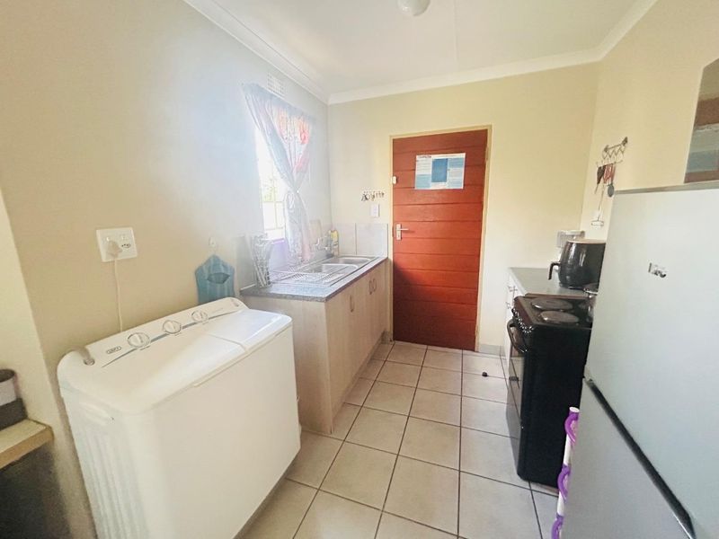 3 Bedroom 2 bath home for Rent in SKY CITY - Photo 9