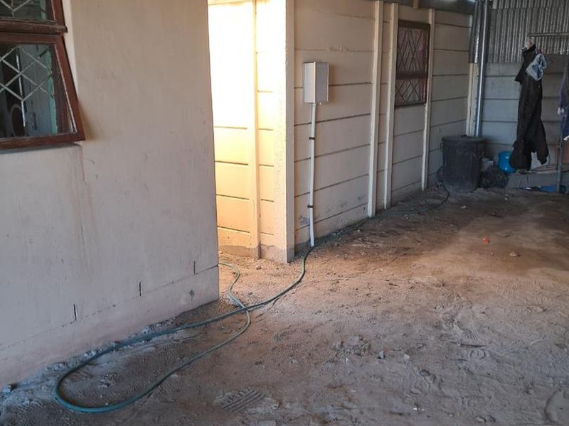 2 Bedroom Flat to Rent in Mandela Park - Photo 3