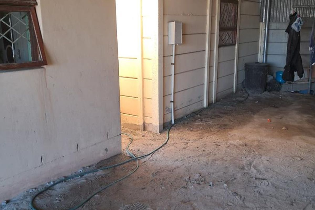 2 Bedroom Flat to Rent in Mandela Park - Photo 3