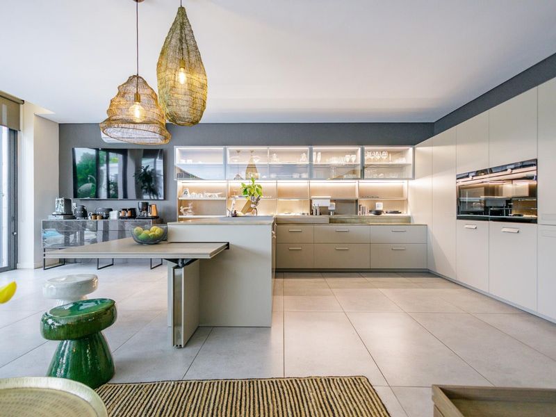 A Masterpiece of Luxury Living in Dainfern Golf Estate - Photo 6