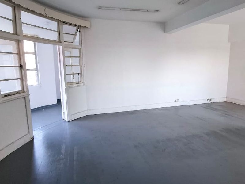 **Mini College / Learning Institution / Medium to Large Office Space Available in Centralized Location** - Photo 4