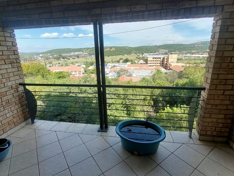 Open-Plan Living: Your Dream 2 Bedroom Home Awaits! - Photo 8