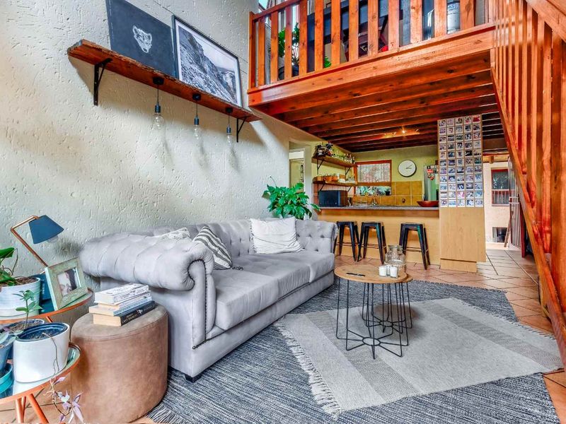 1 BEDROOM, 1 BATHROOM + LOFT APARTMENT IN DOUGLASDALE - Photo 4