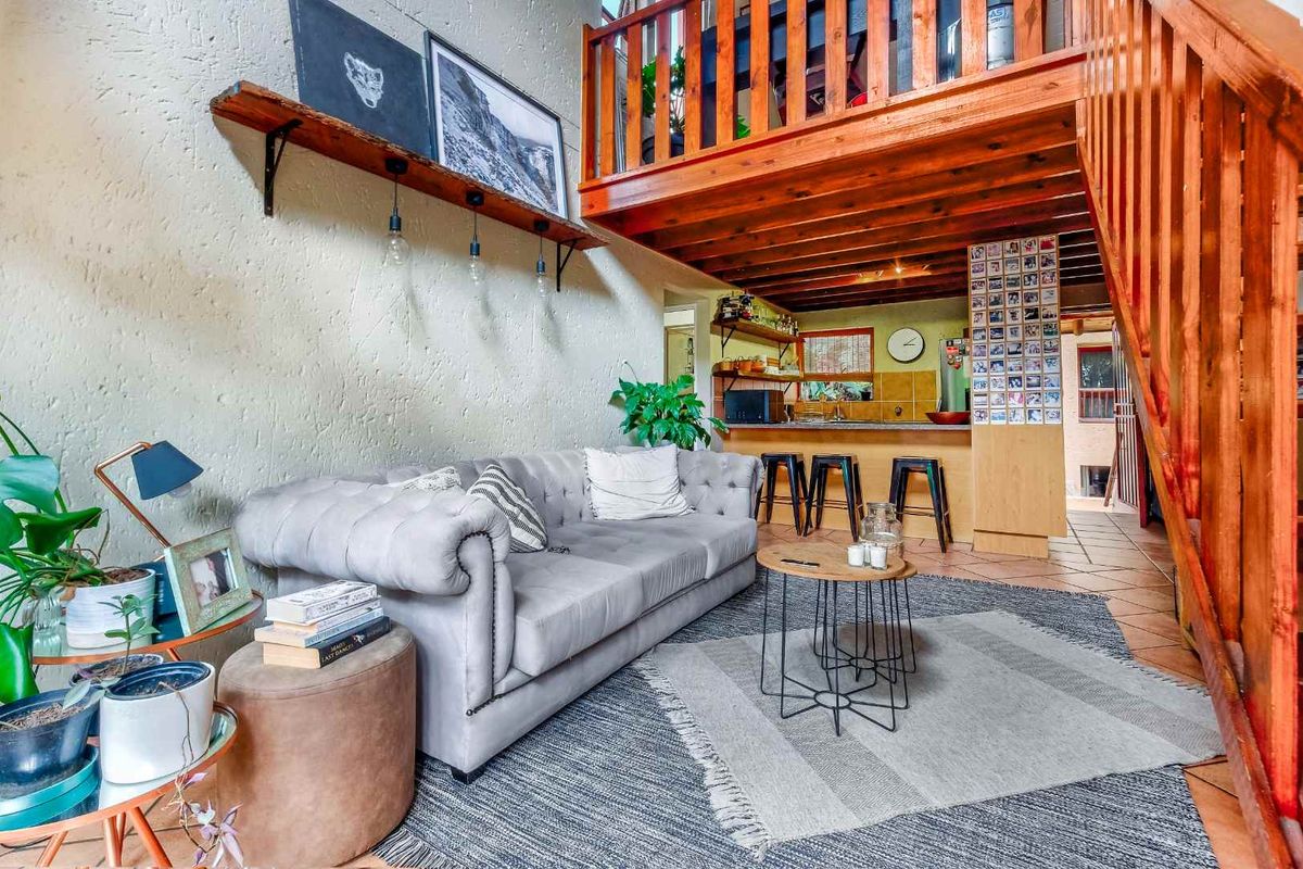 1 BEDROOM, 1 BATHROOM + LOFT APARTMENT IN DOUGLASDALE - Photo 4