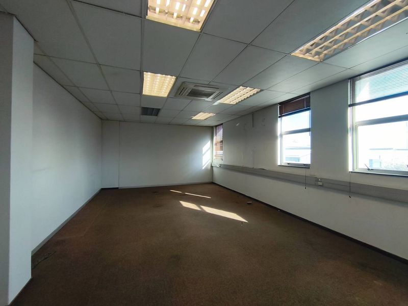 4,616m2 Warehouse To Rent in Clayville, Midrand - Photo 6