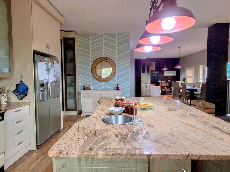 Luxurious Furnished Home For Sale in Waterfront, Swakopmund - Photo 8