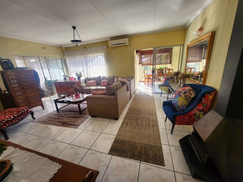 4 Bedroom well-maintained family home in Randhart - Photo 9