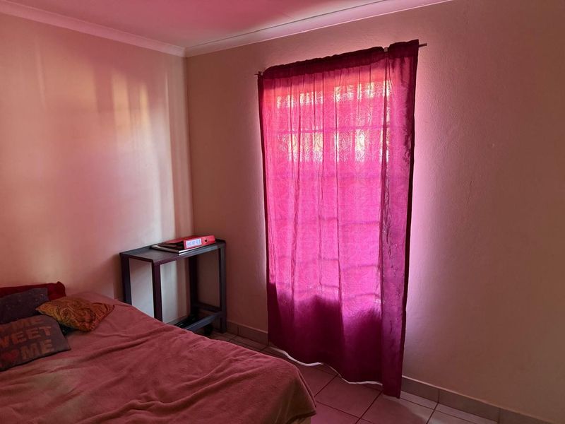3 bed for sale in skycity - Photo 6