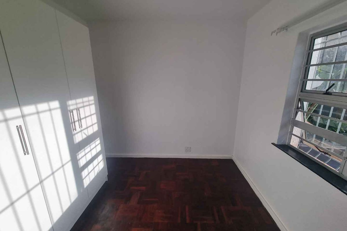 Newly Renovated Spacious Two-bedroom Apartment To Rent in Tamboerskloof! - Photo 5