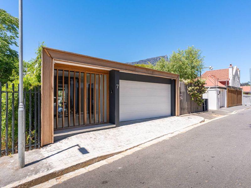 Spacious Layout Designed for Comfortable Living in Tamboerskloof - Photo 3