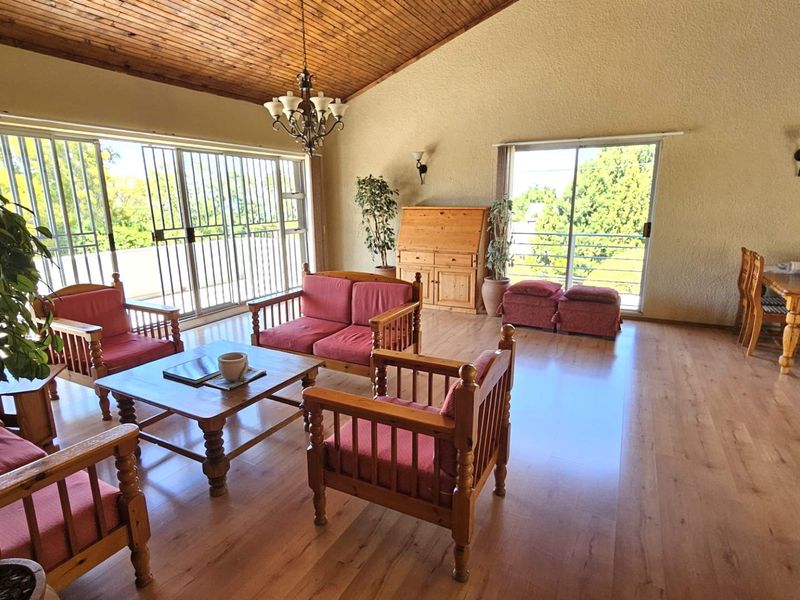 Multi Level Family Home in Schoemansville - Photo 6