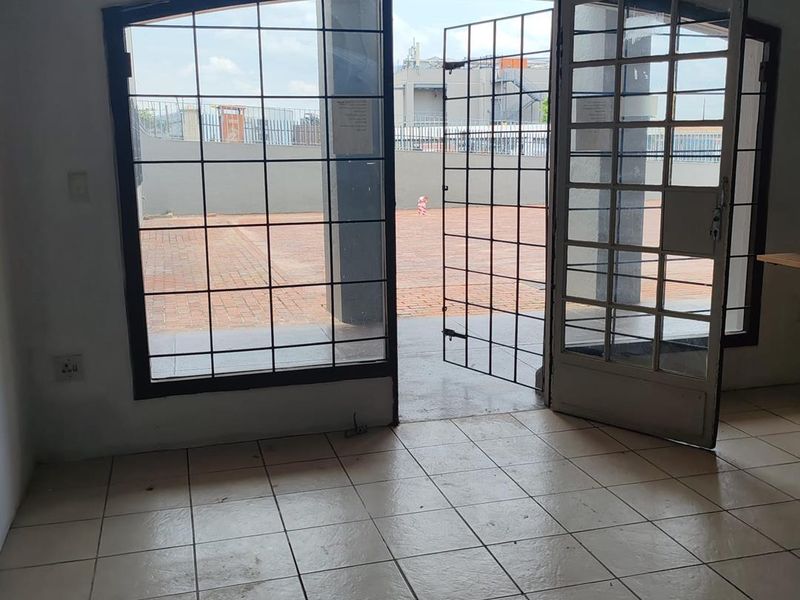 Welcome to an exciting opportunity in the heart of Randburg! - Photo 9
