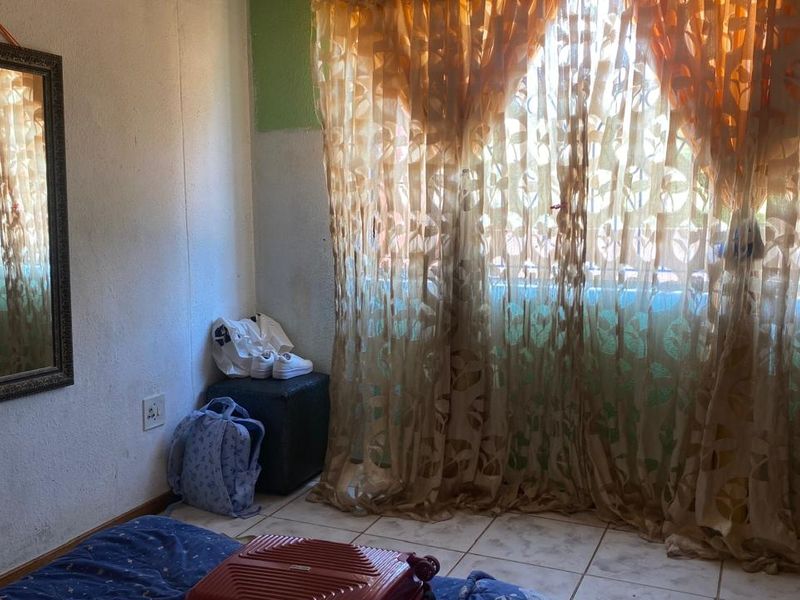 3 Bedroom House for sale - Photo 9