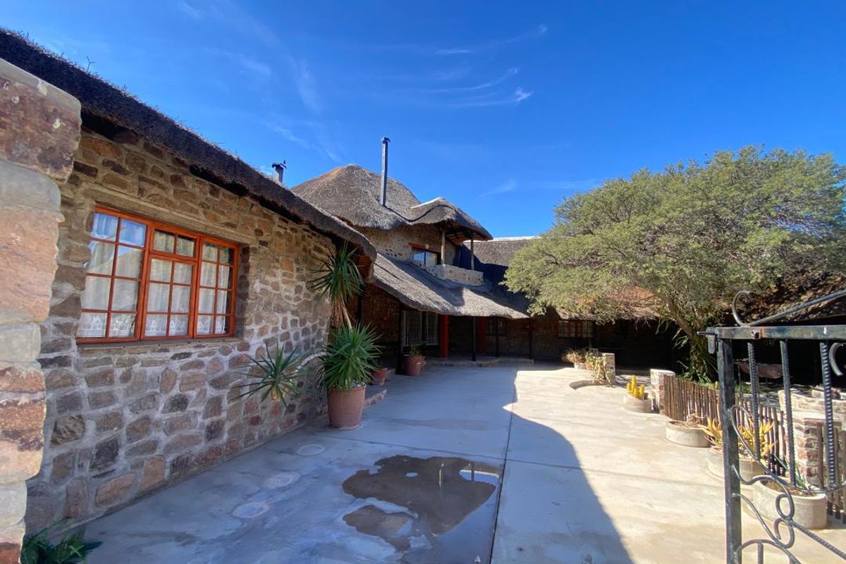 FOR SALE- FARM A FEW KM FROM AUS, NAMIBIA. - Photo 3