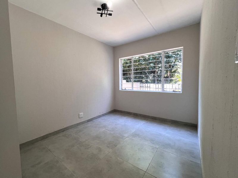 Renovated , Sunny, Private and Spacious Townhouse. - Photo 10