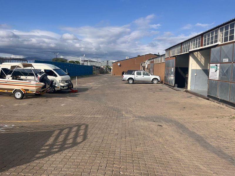 Warehouse To Let - Photo 2