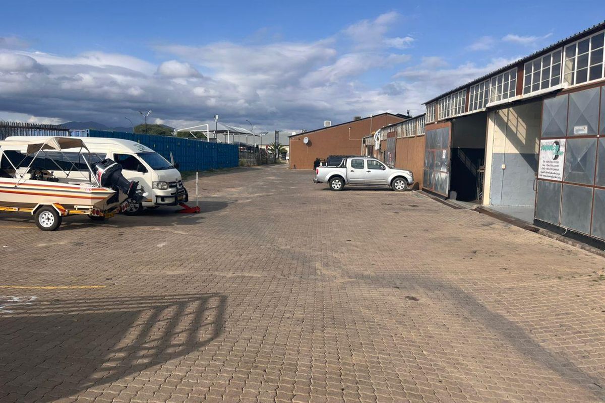 Warehouse To Let - Photo 2