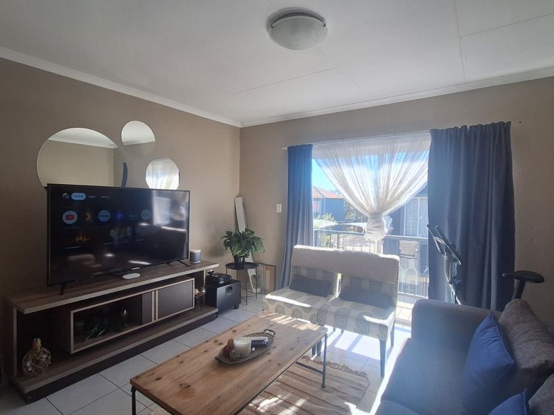 Lovely 2 Bedroom Apartment in Northgate - Photo 2