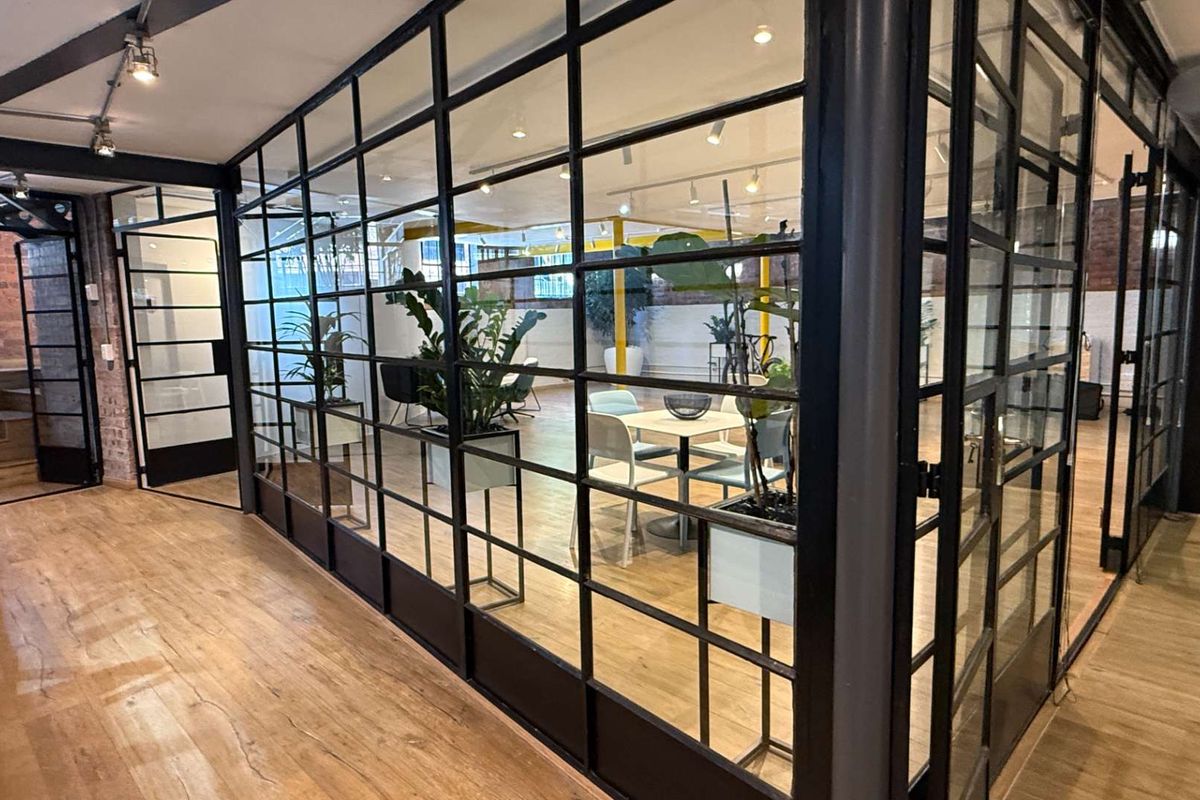 Dual Entrance 346m2 unit to let in De Waterkant - Photo 5