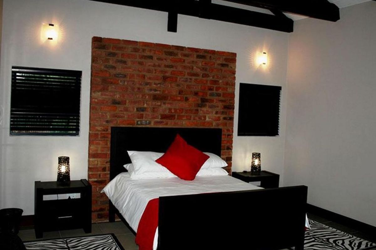 STUNNING 167 HECTARE GAME FARM AND LODGE FOR SALE NEAR BRITS - Photo 4