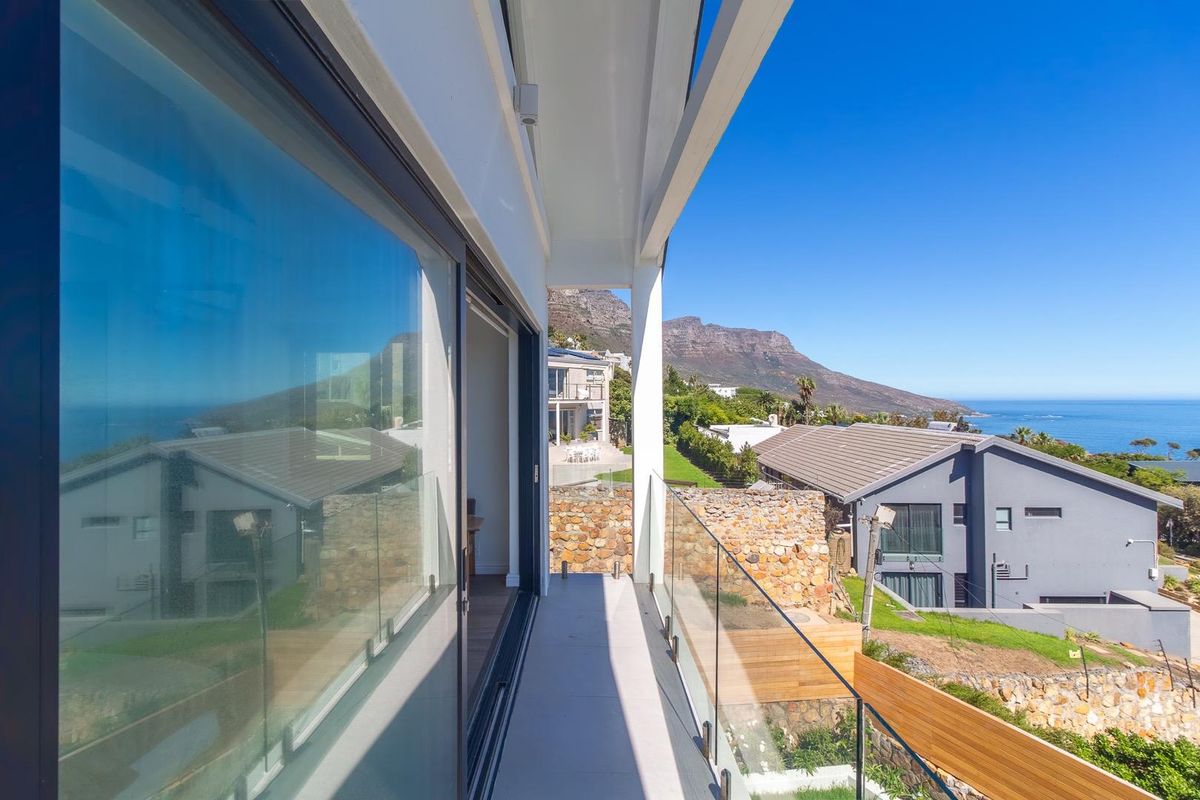 Awe-inspiring - Photo 5