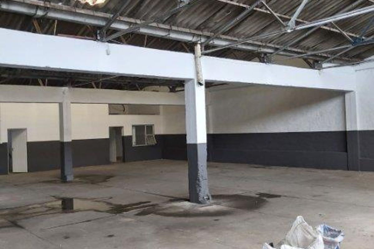 Warehouse/Distribution/manufacturing facility to let in Korsten. - Photo 3