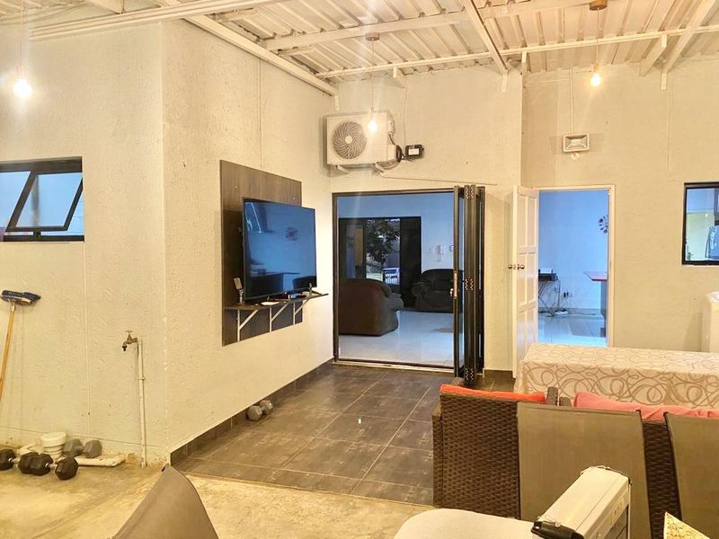 2 Bedrooms House For Sale in Otjomuise - Photo 5