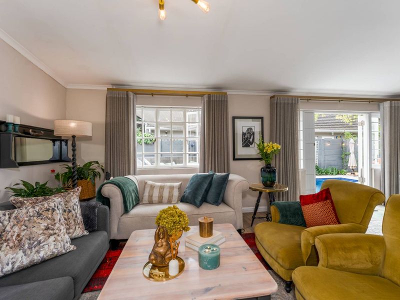 COMFY AND WELCOMING - Photo 3