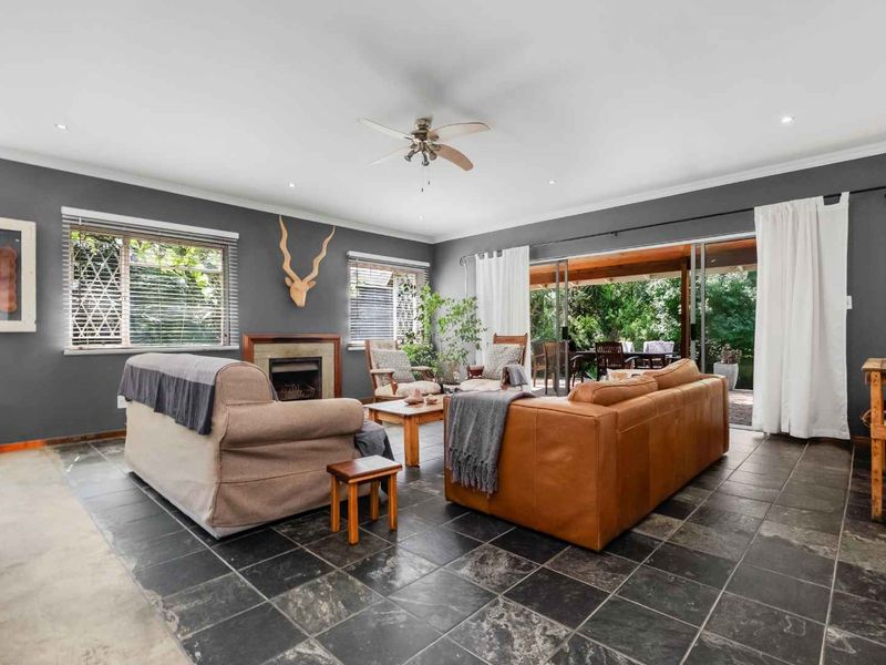 4 BEDROOM HOUSE FOR SALE IN BRYANSTON - Photo 4