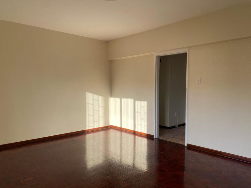 Two bedroom rental in Plumstead - Photo 9