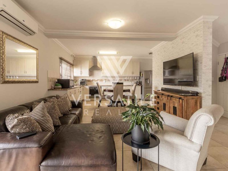 Townhouse For Sale - Photo 6