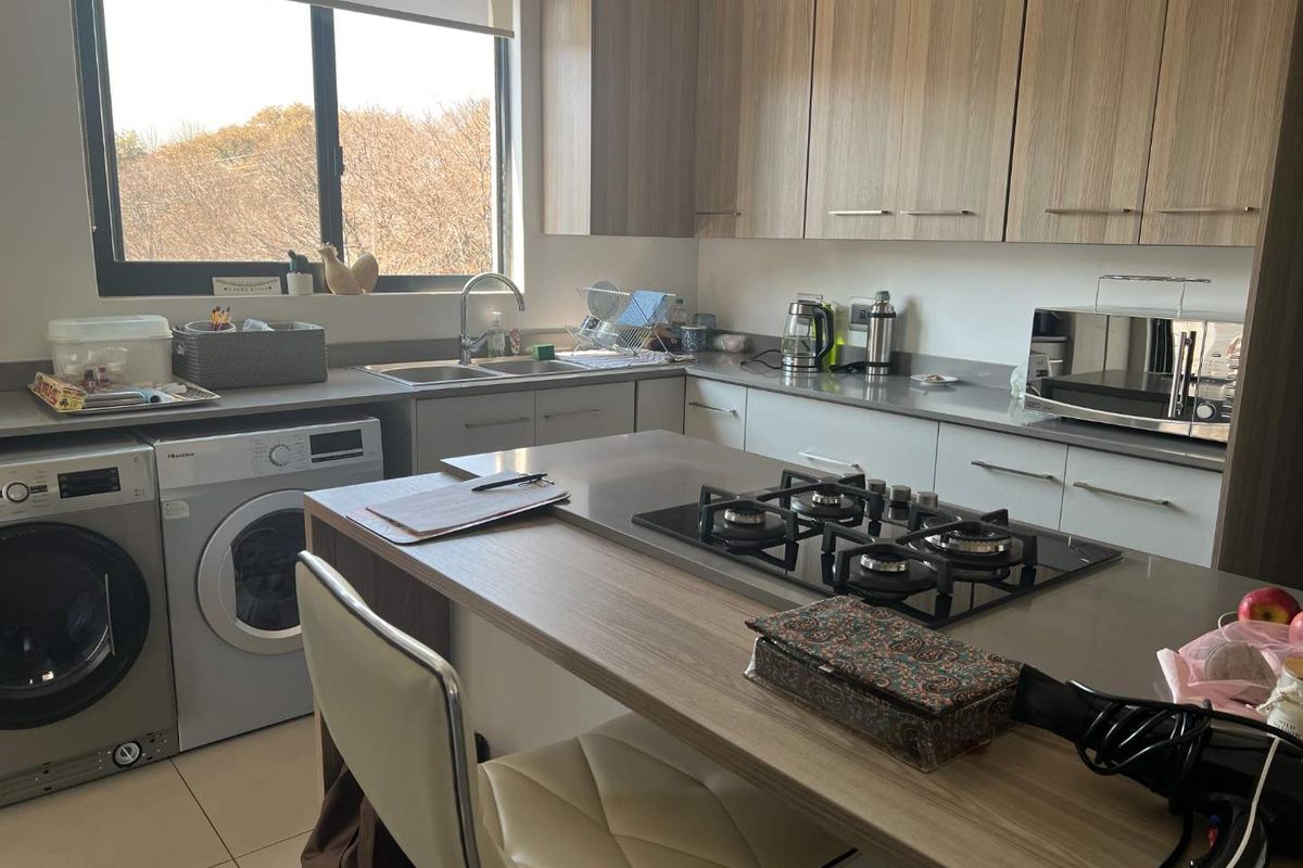 VERY ATTRACTIVE 1 BEDROOM APARTMENT - Photo 5