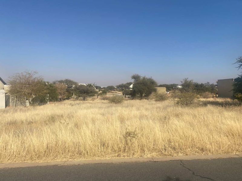 Vacant erf in Omeya Golf Estate - Photo 2