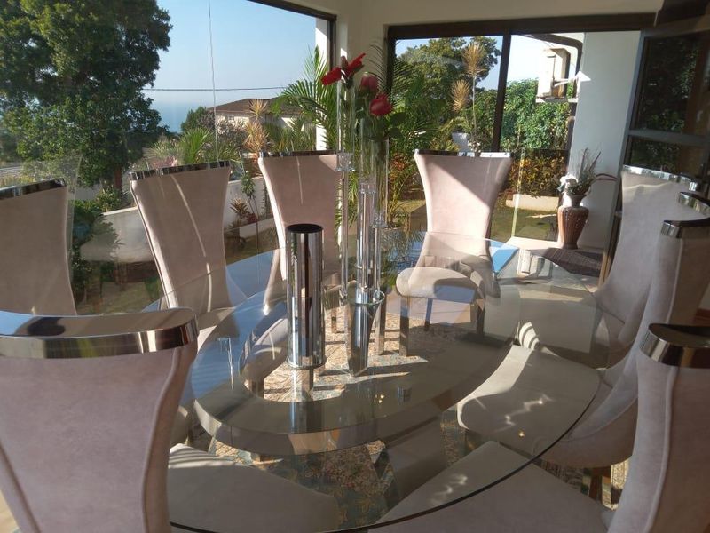 Elevated 3 bedroom home with flatlet and stunning sea views - Photo 10