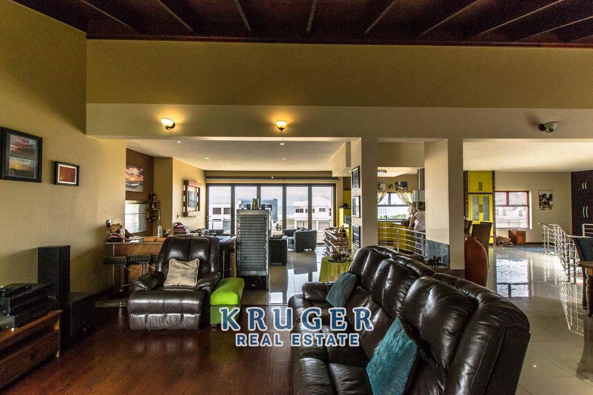 5-BEDROOM HOME FOR SALE - Photo 5