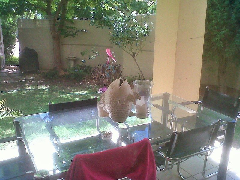 1 Bed garden apartment in Lonehill - Photo 8